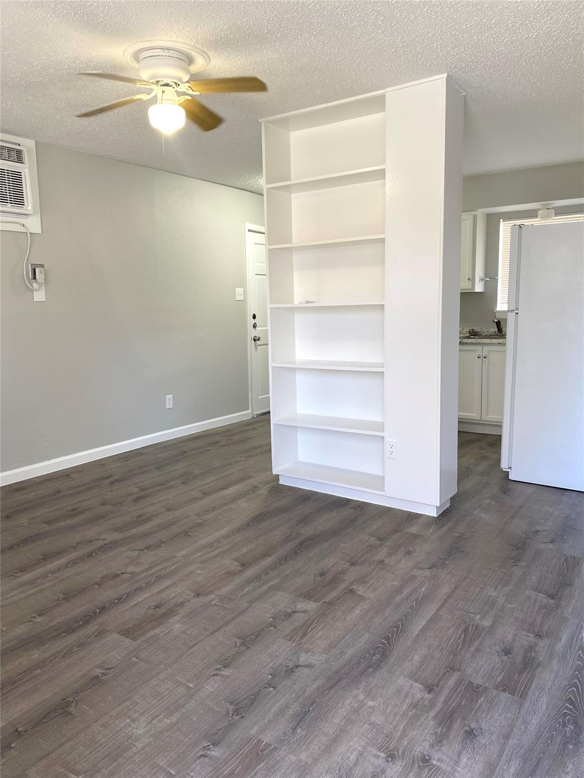 404 Swanee Dr # B, Austin, TX 78752