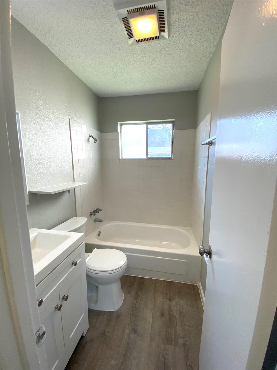 404 Swanee Dr # B, Austin, TX 78752