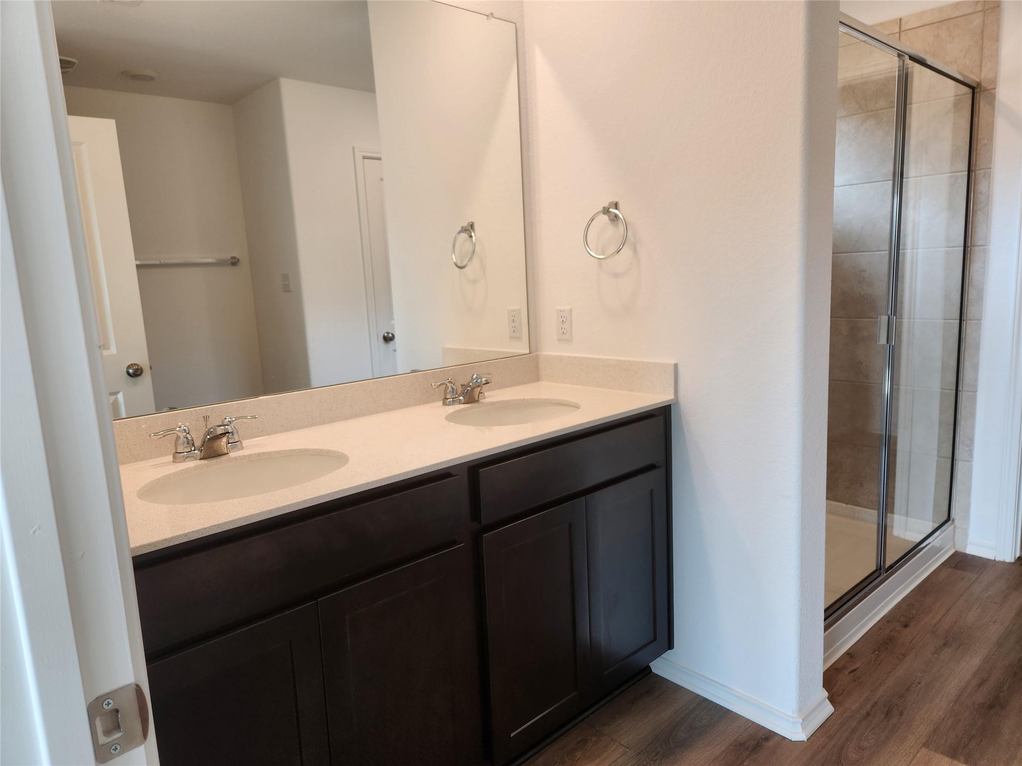 302 Sebring Cir, Hutto, TX 78634