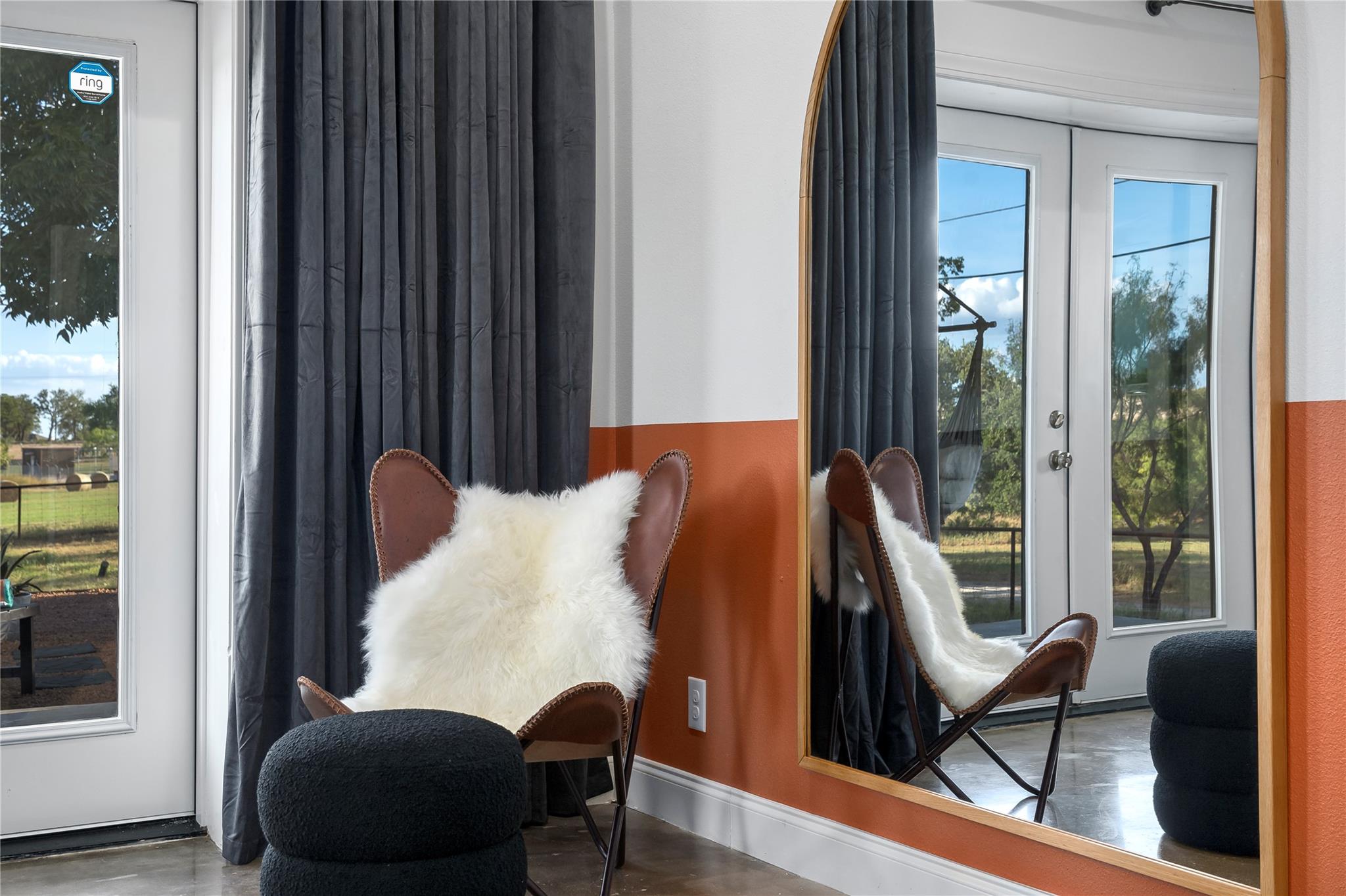 849 W Live Oak St, Fredericksburg, TX 78624