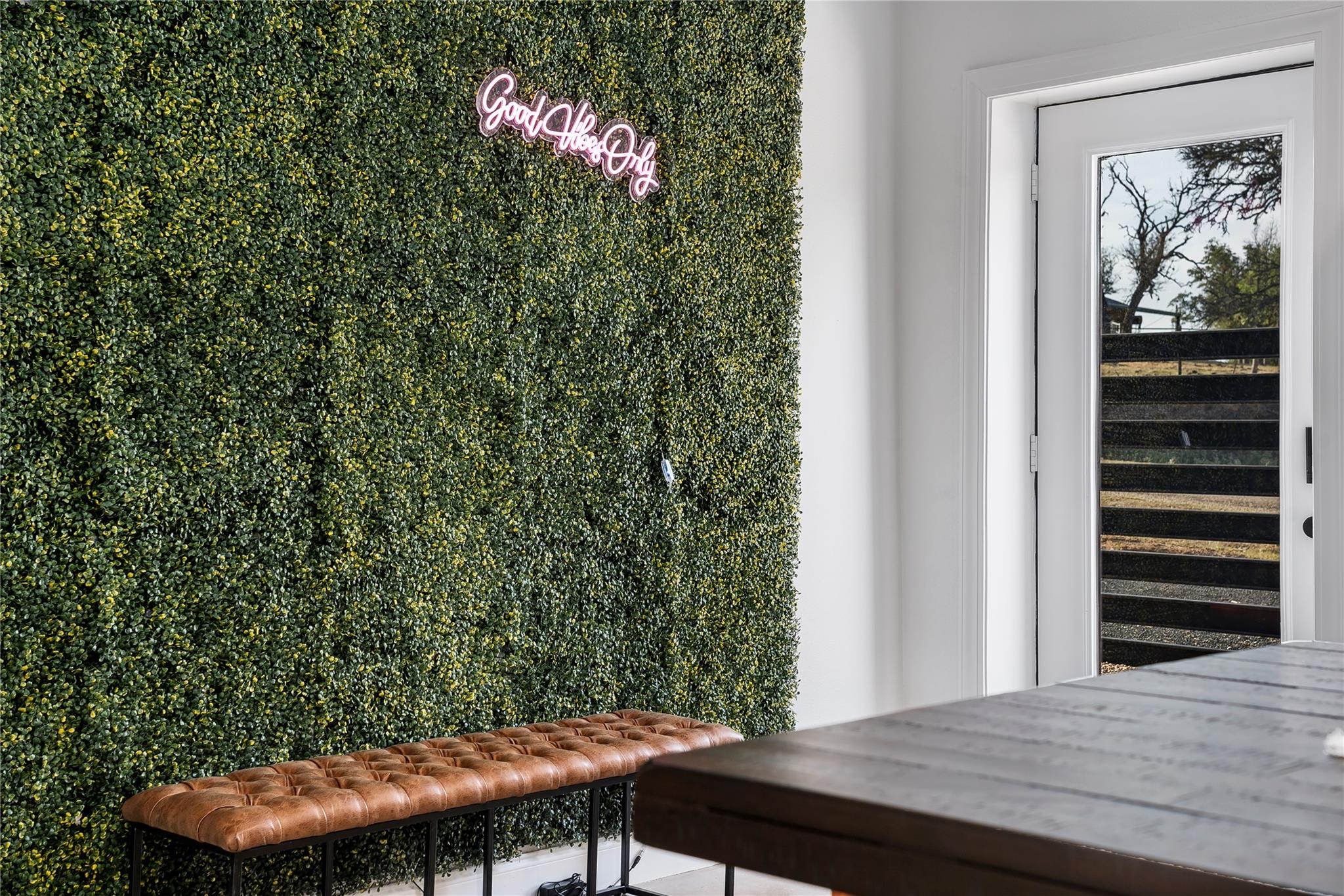 849 W Live Oak St, Fredericksburg, TX 78624