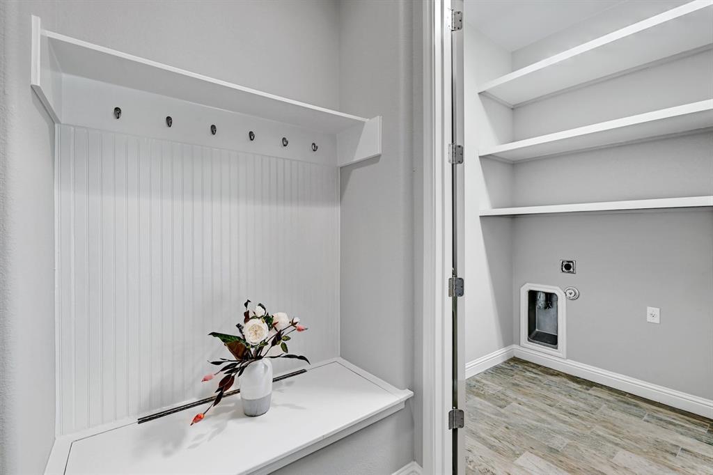 154 Goodwater Ct, Austin, TX 78737