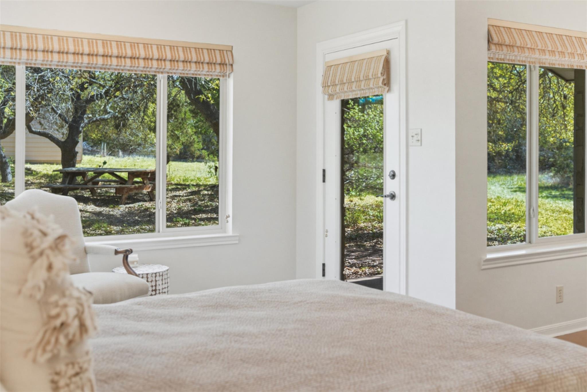 1041 Hidden Hills Hls, Dripping Springs, TX 78620