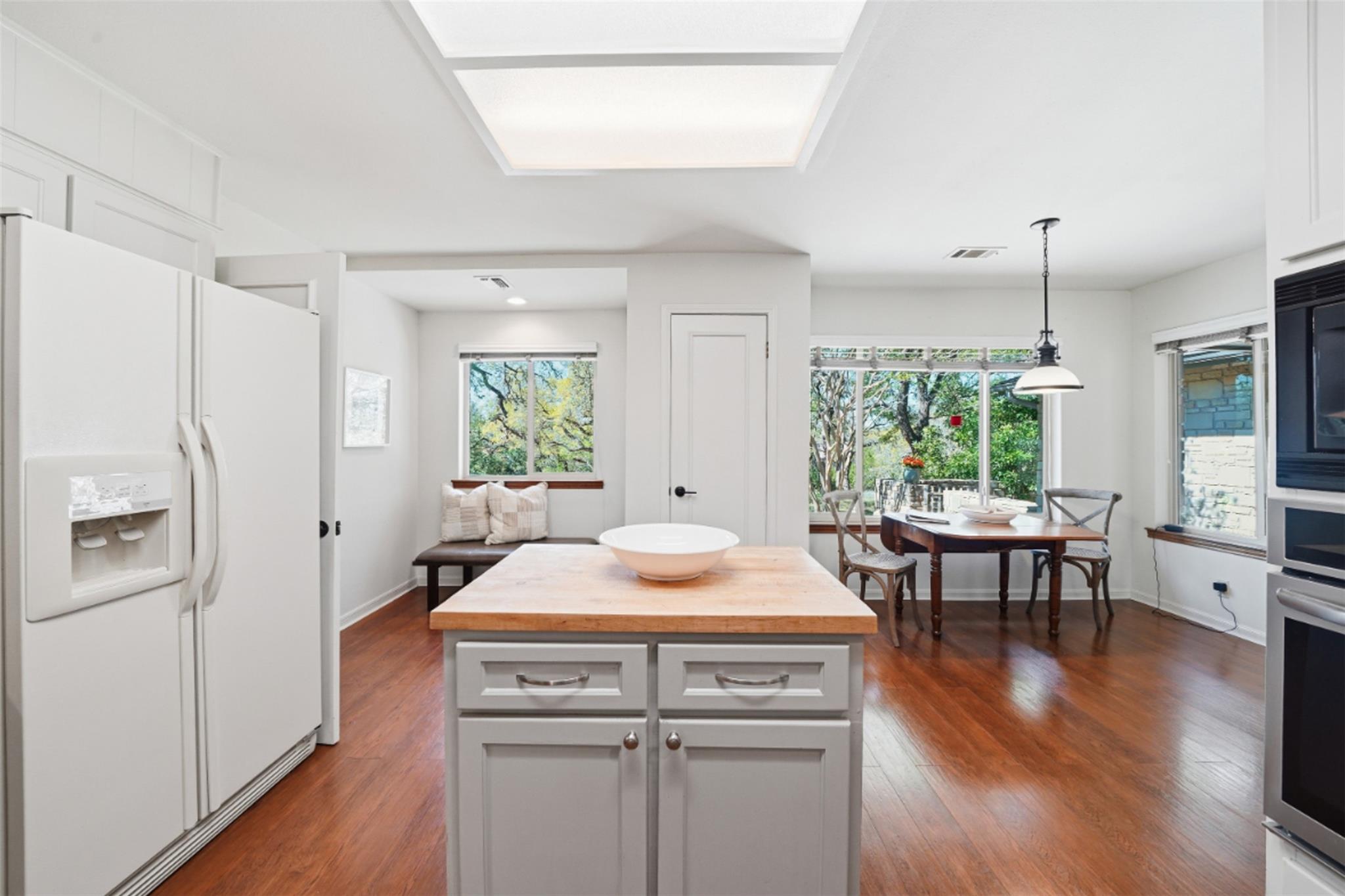 1041 Hidden Hills Hls, Dripping Springs, TX 78620