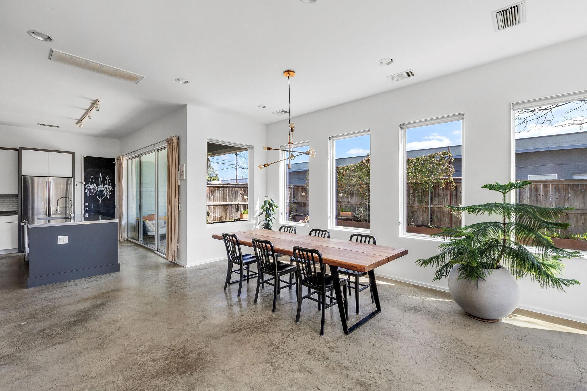 900 Brentwood St # B, Austin, TX 78757