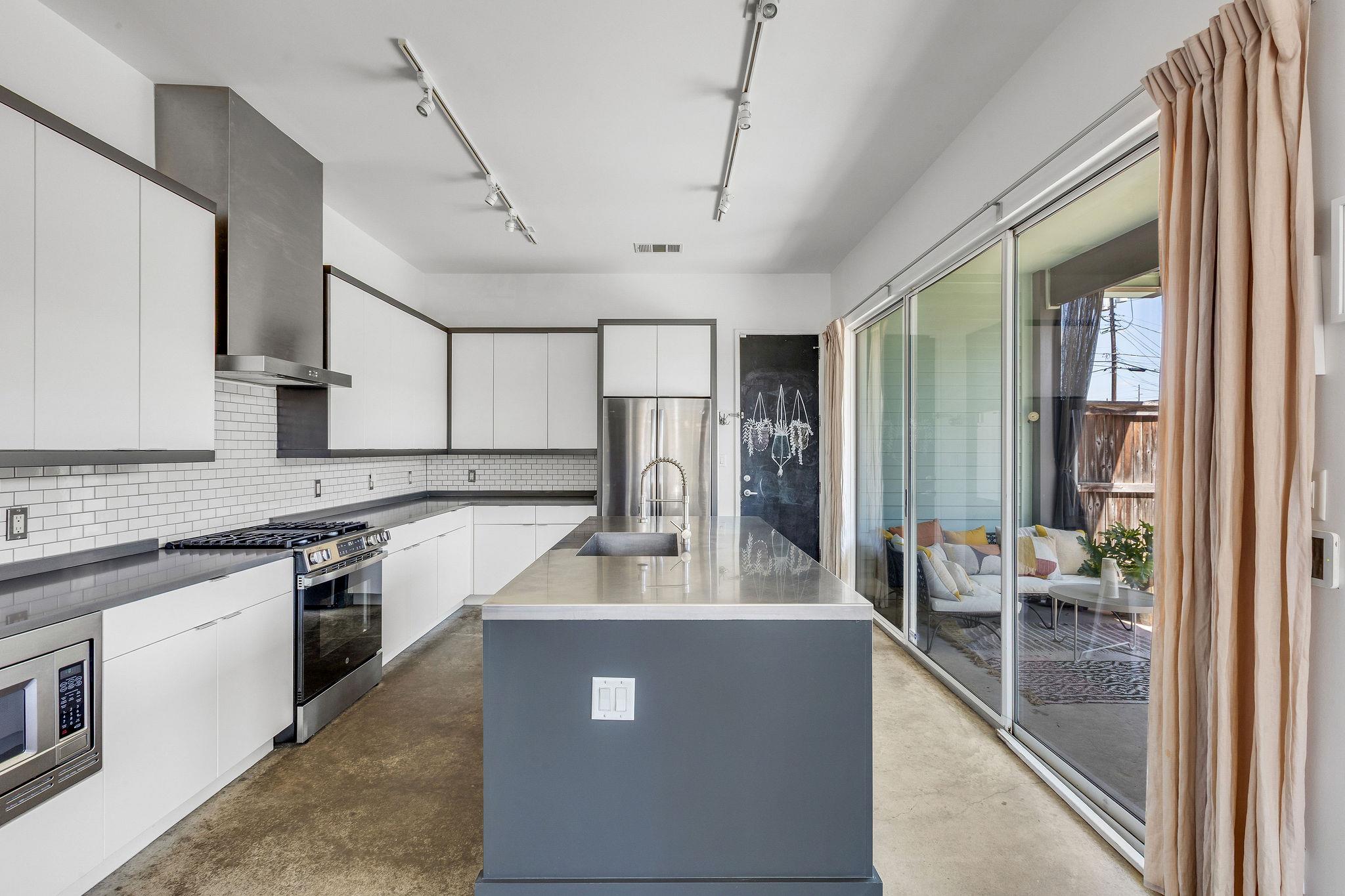 900 Brentwood St # B, Austin, TX 78757