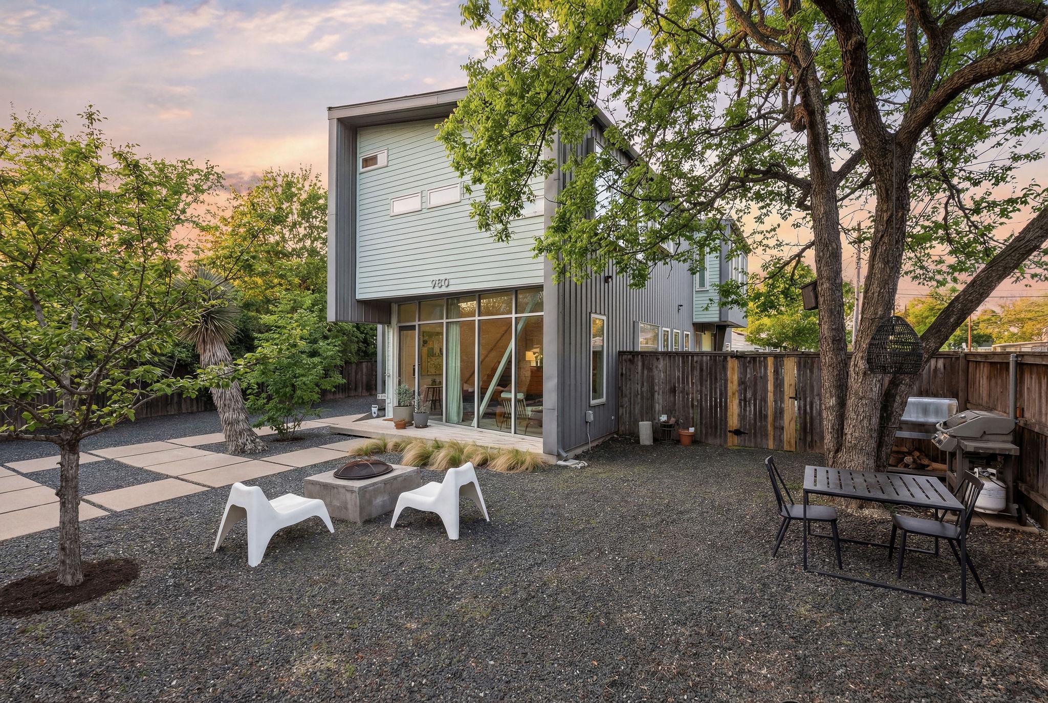 900 Brentwood St # B, Austin, TX 78757