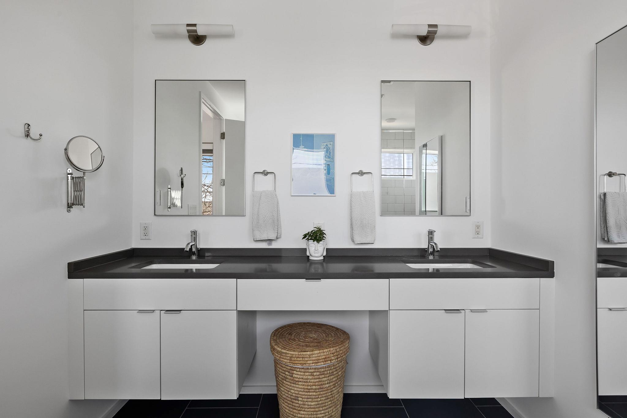 900 Brentwood St # B, Austin, TX 78757