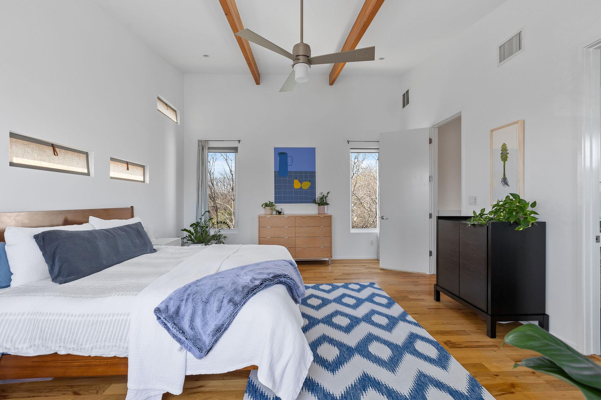 900 Brentwood St # B, Austin, TX 78757