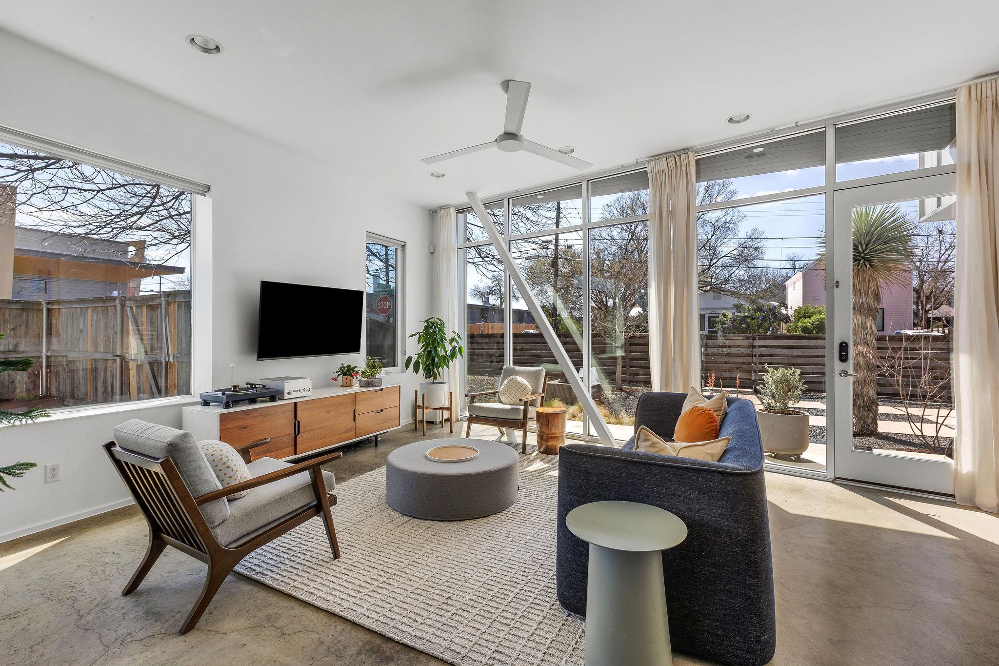 900 Brentwood St # B, Austin, TX 78757