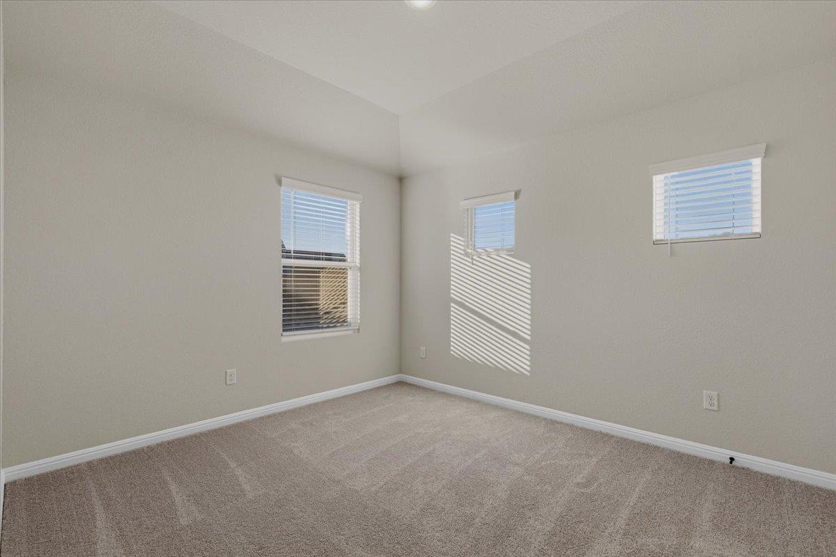 158 Crater Lake Dr, Dripping Springs, TX 78620