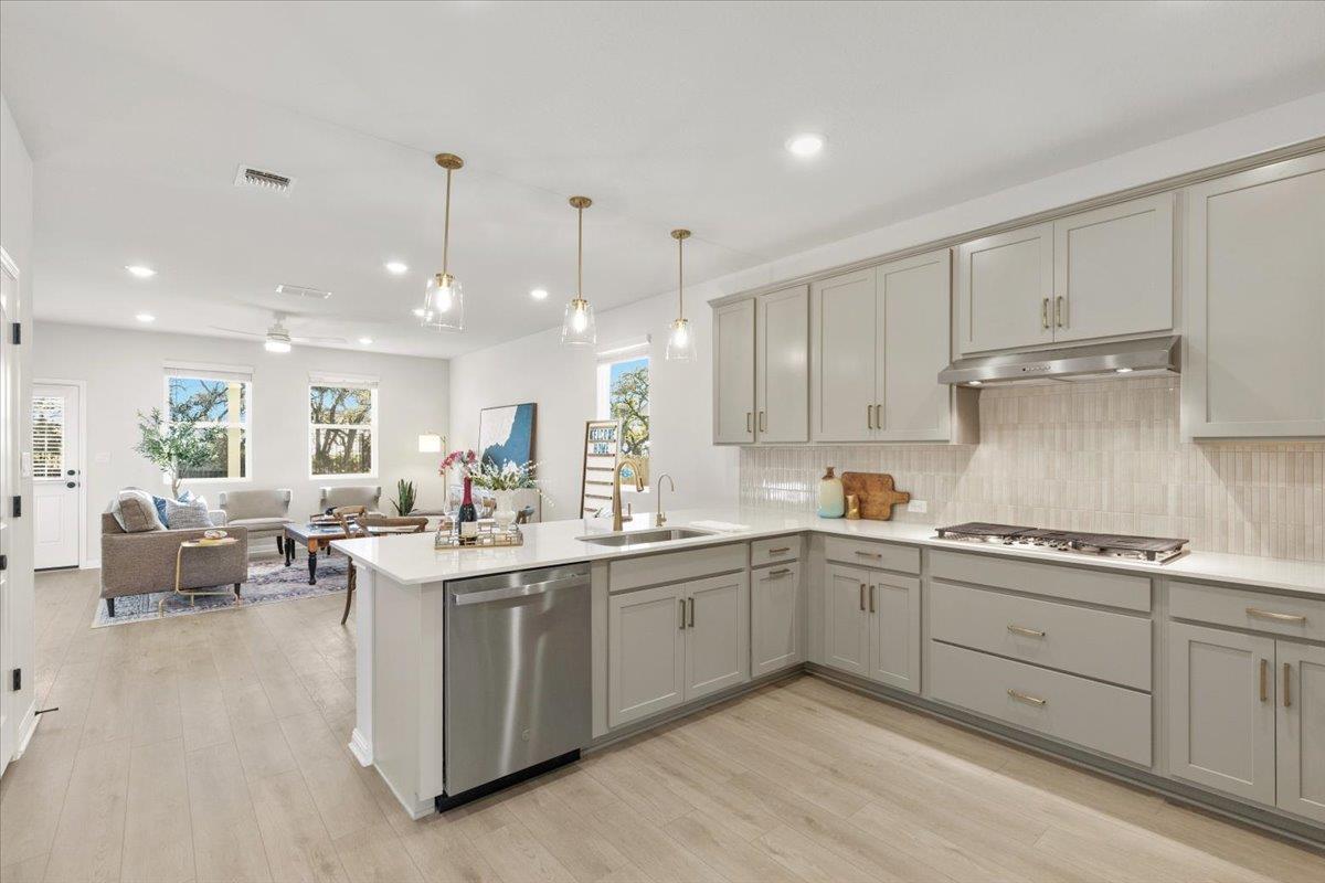 158 Crater Lake Dr, Dripping Springs, TX 78620