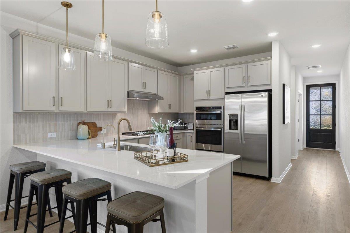 158 Crater Lake Dr, Dripping Springs, TX 78620