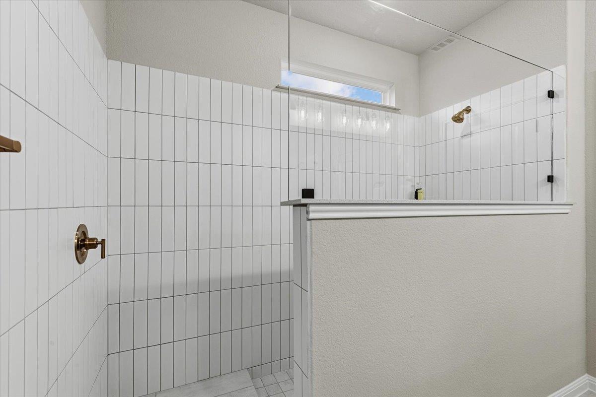 158 Crater Lake Dr, Dripping Springs, TX 78620