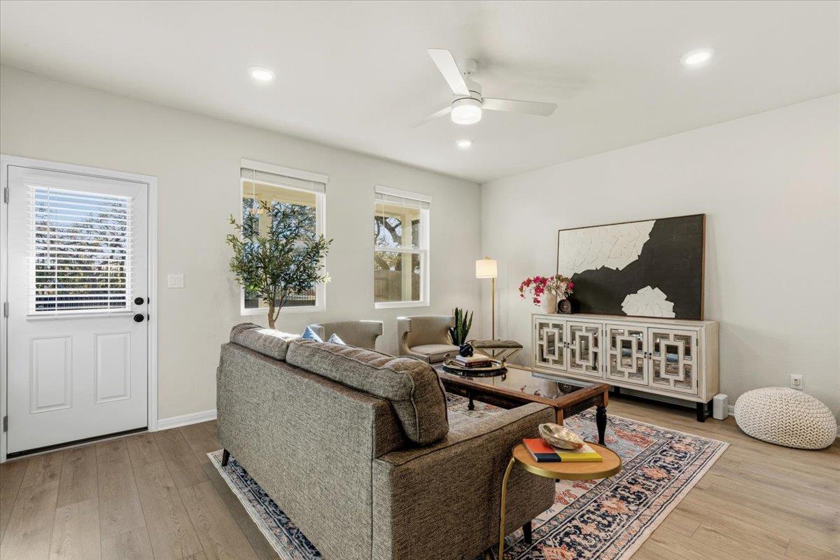 158 Crater Lake Dr, Dripping Springs, TX 78620