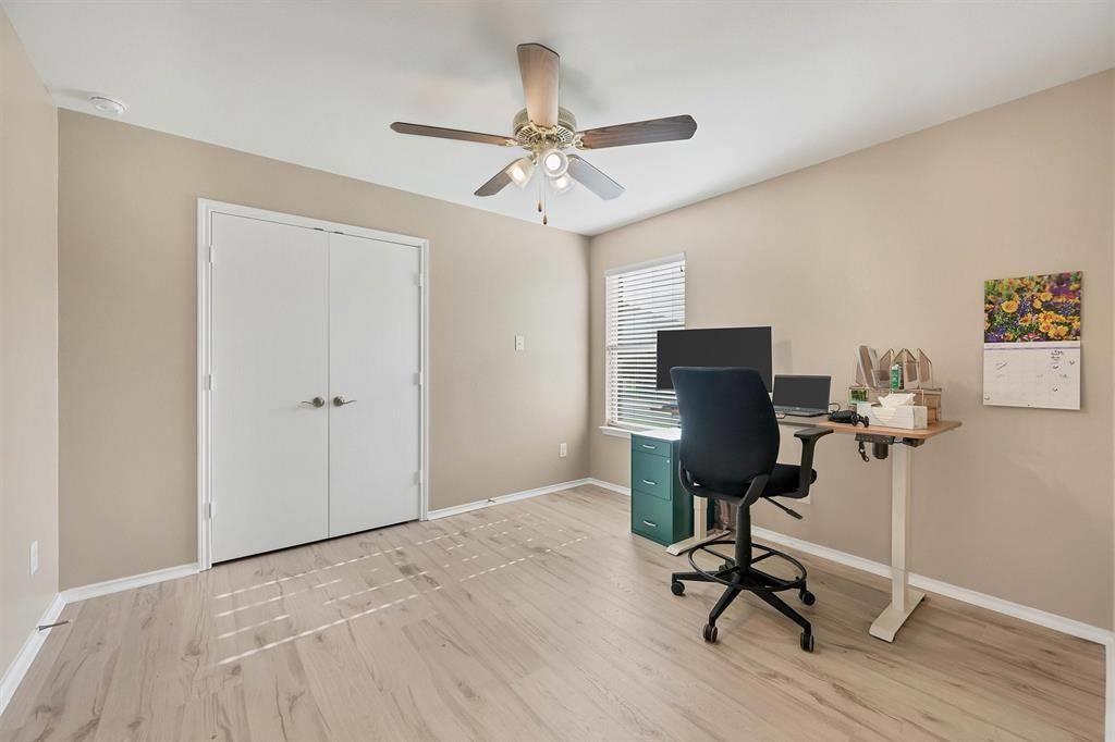 1203 Hyde Park Dr, Round Rock, TX 78665