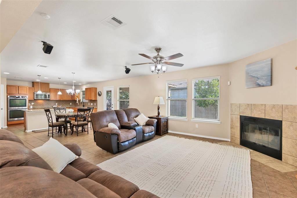 1203 Hyde Park Dr, Round Rock, TX 78665