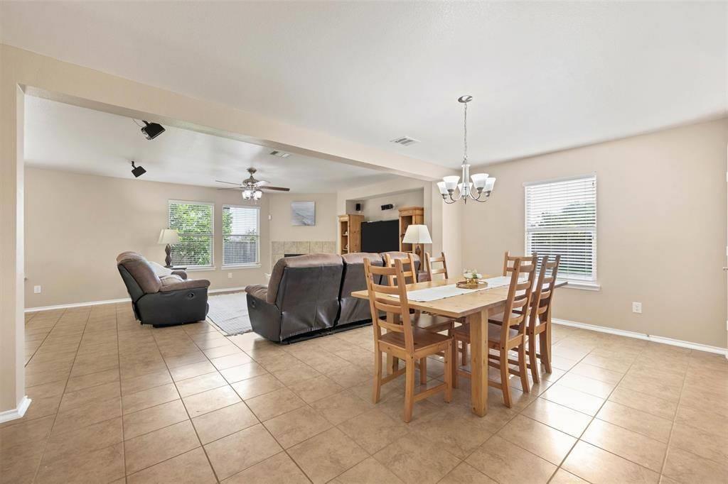 1203 Hyde Park Dr, Round Rock, TX 78665