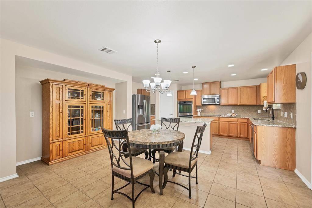 1203 Hyde Park Dr, Round Rock, TX 78665