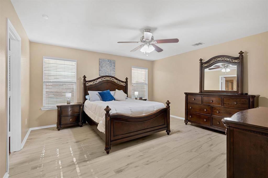 1203 Hyde Park Dr, Round Rock, TX 78665