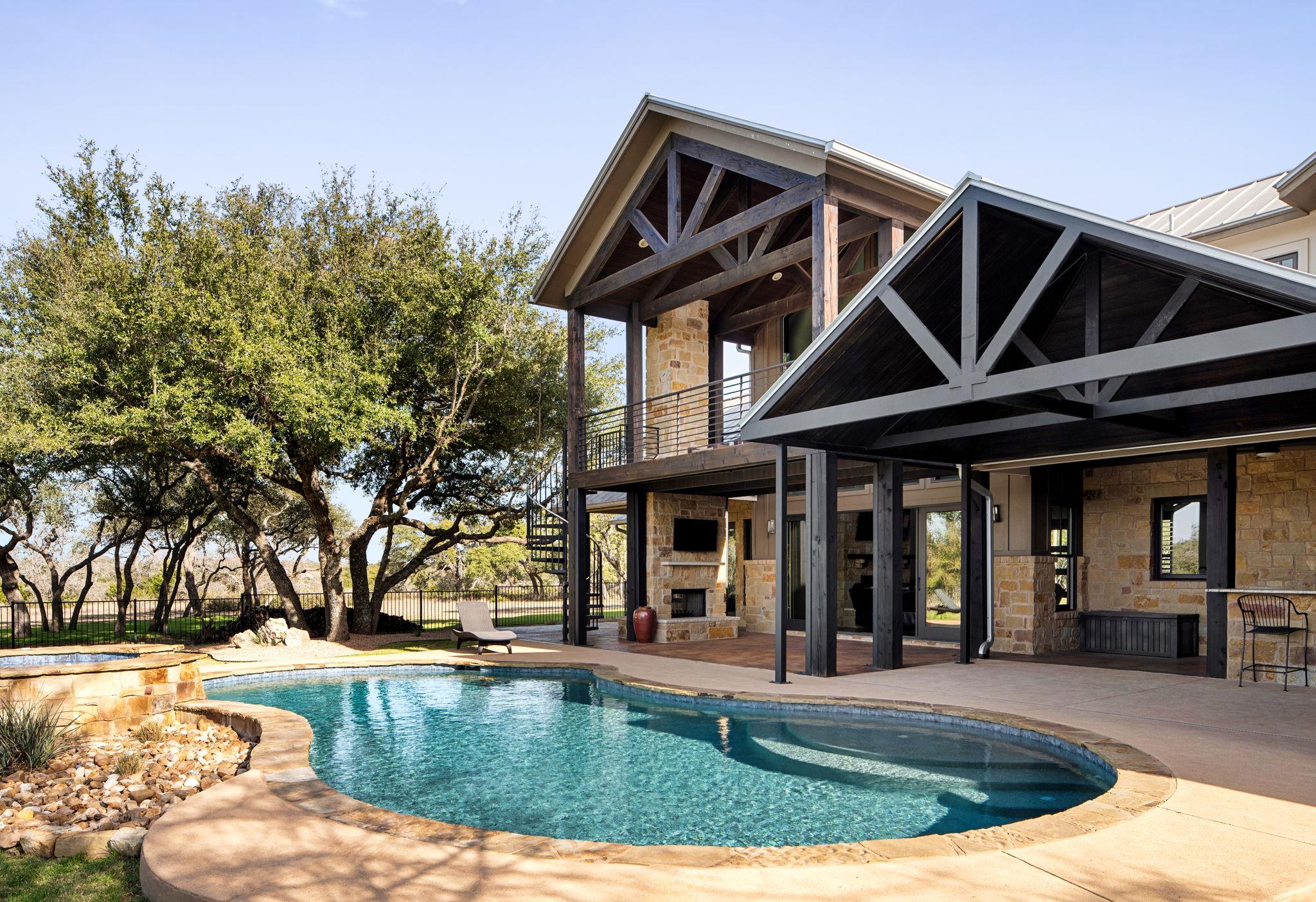 265 McKellar Rd, Dripping Springs, TX 78620