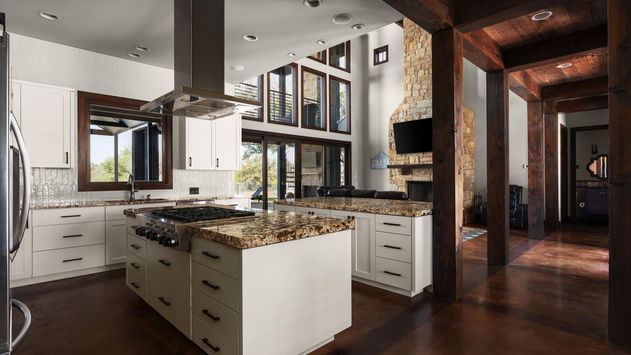 265 McKellar Rd, Dripping Springs, TX 78620