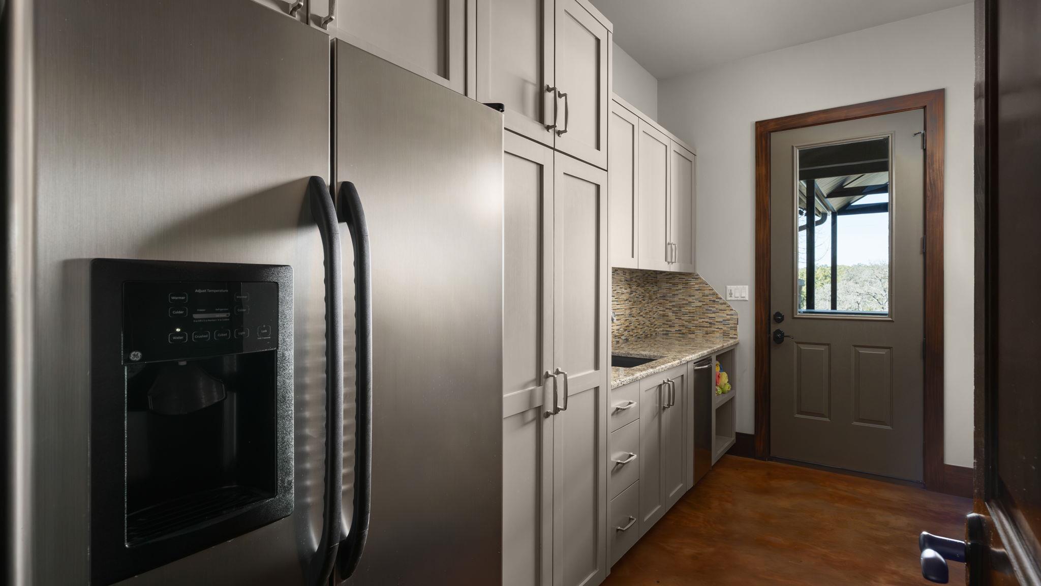 265 McKellar Rd, Dripping Springs, TX 78620