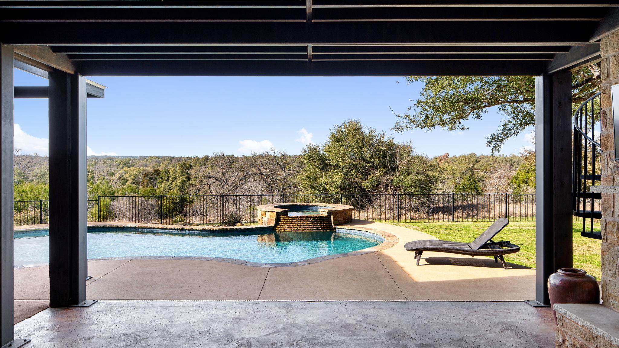 265 McKellar Rd, Dripping Springs, TX 78620