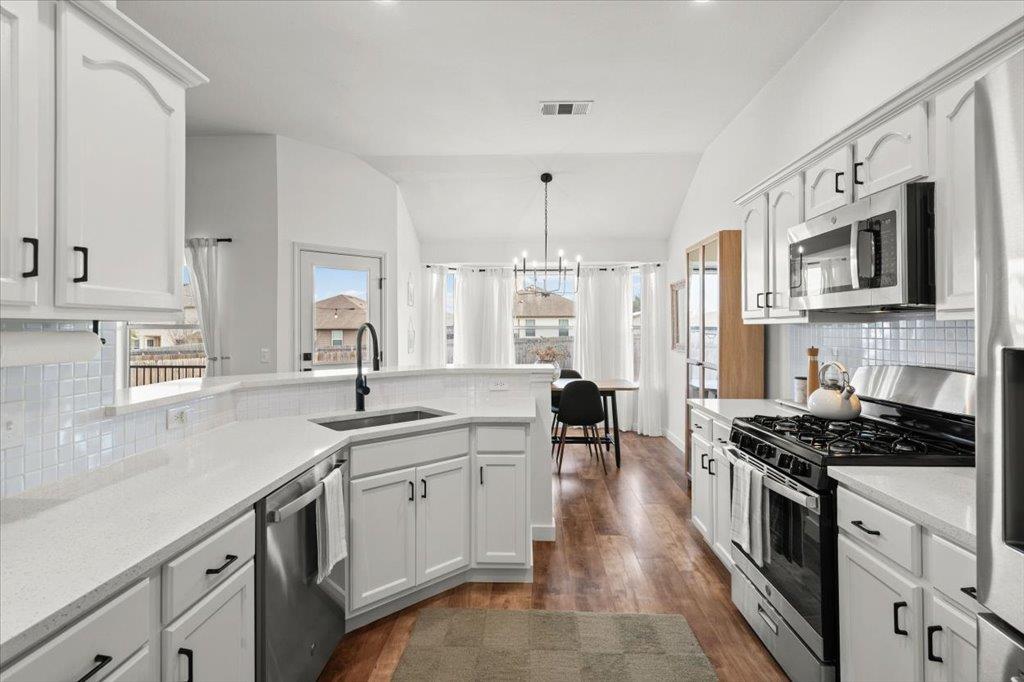 135 Langely, Kyle, TX 78640