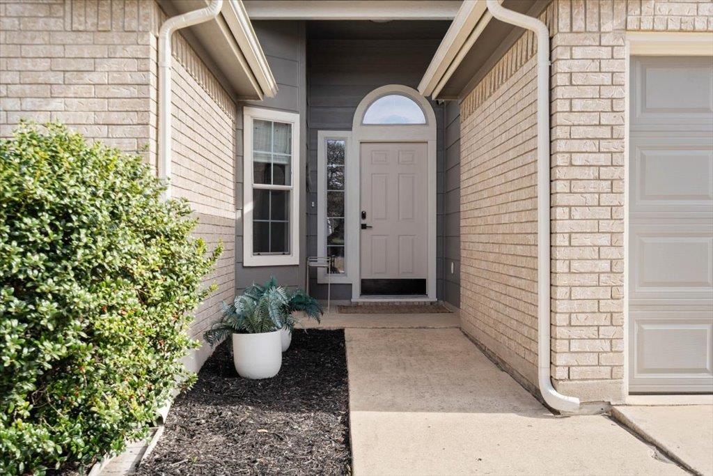 135 Langely, Kyle, TX 78640