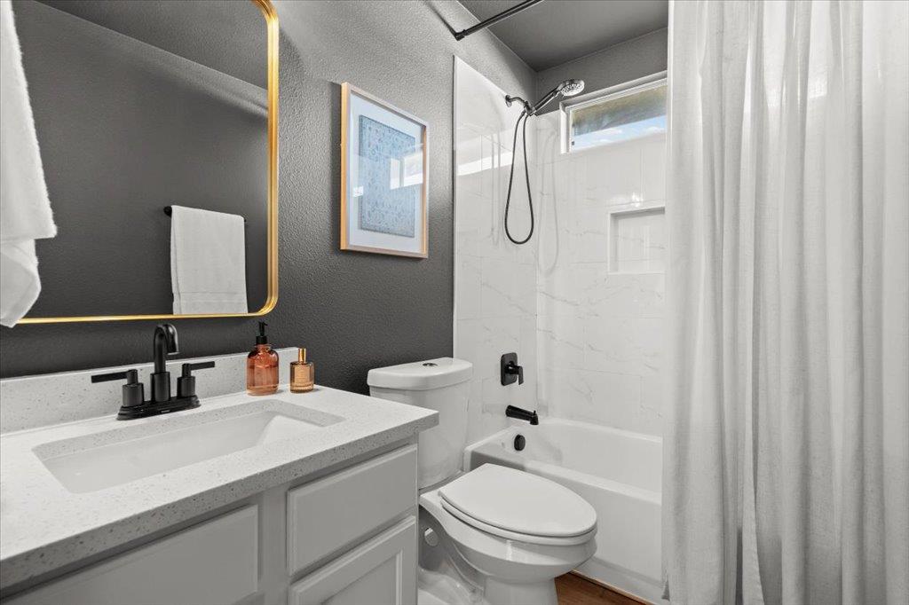 135 Langely, Kyle, TX 78640