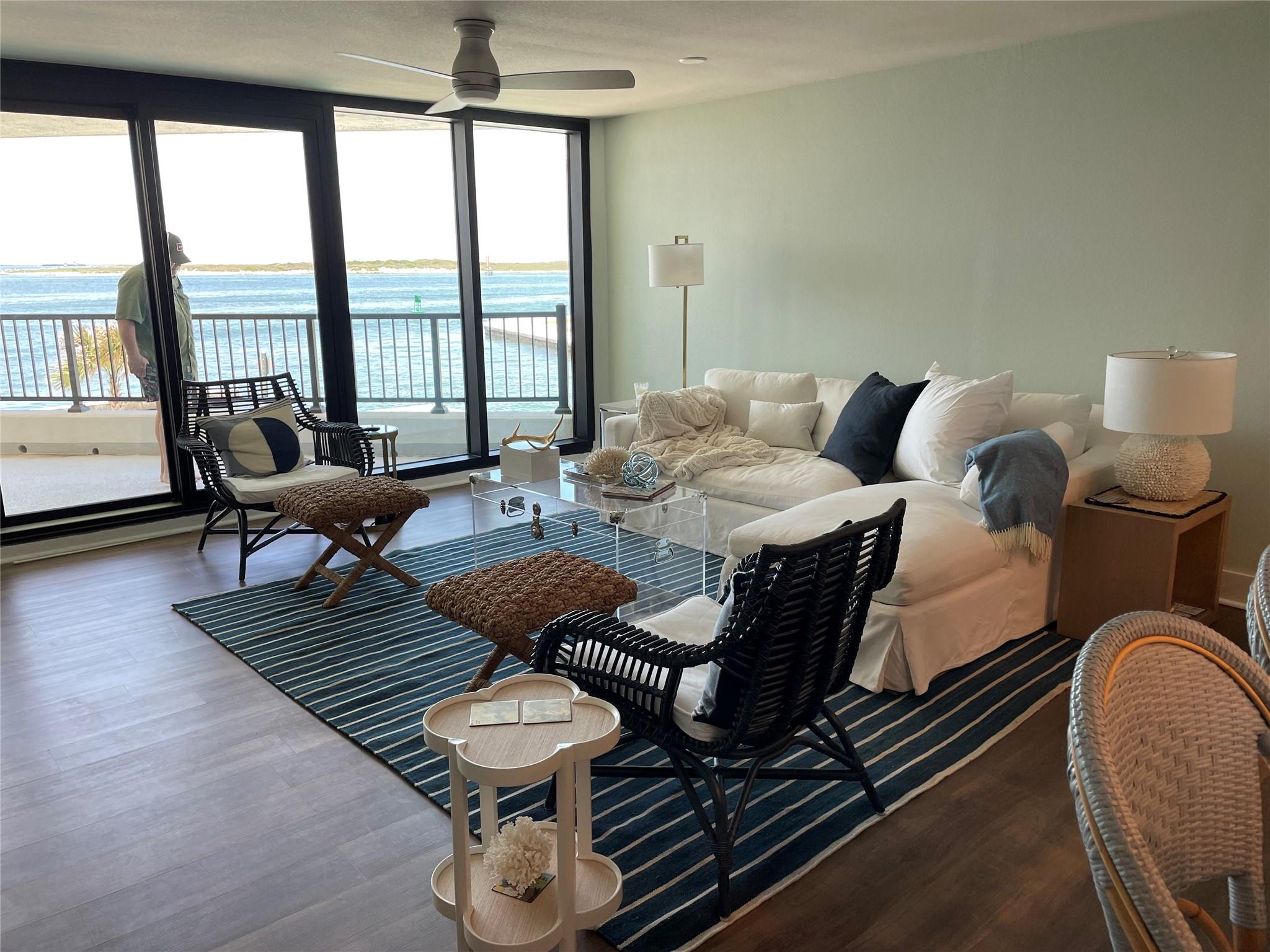 1000 N Station St # 106, Port Aransas, TX 78373