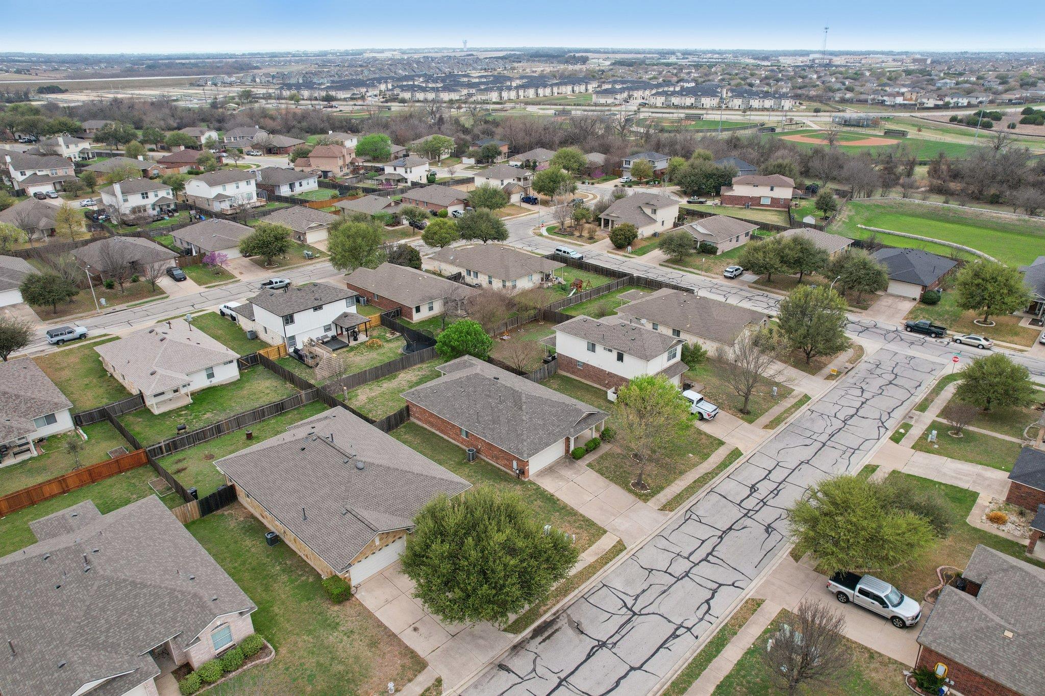 1115 Whitley Dr, Leander, TX 78641