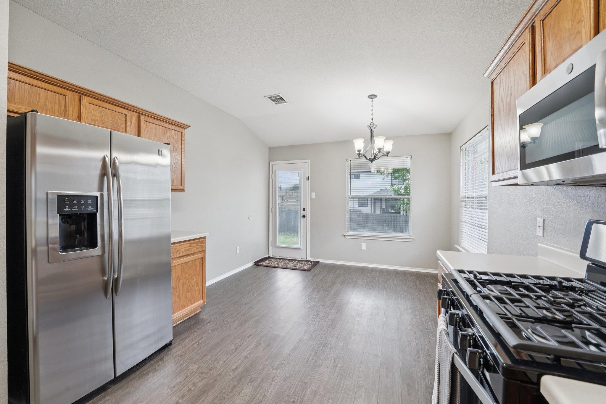 1115 Whitley Dr, Leander, TX 78641