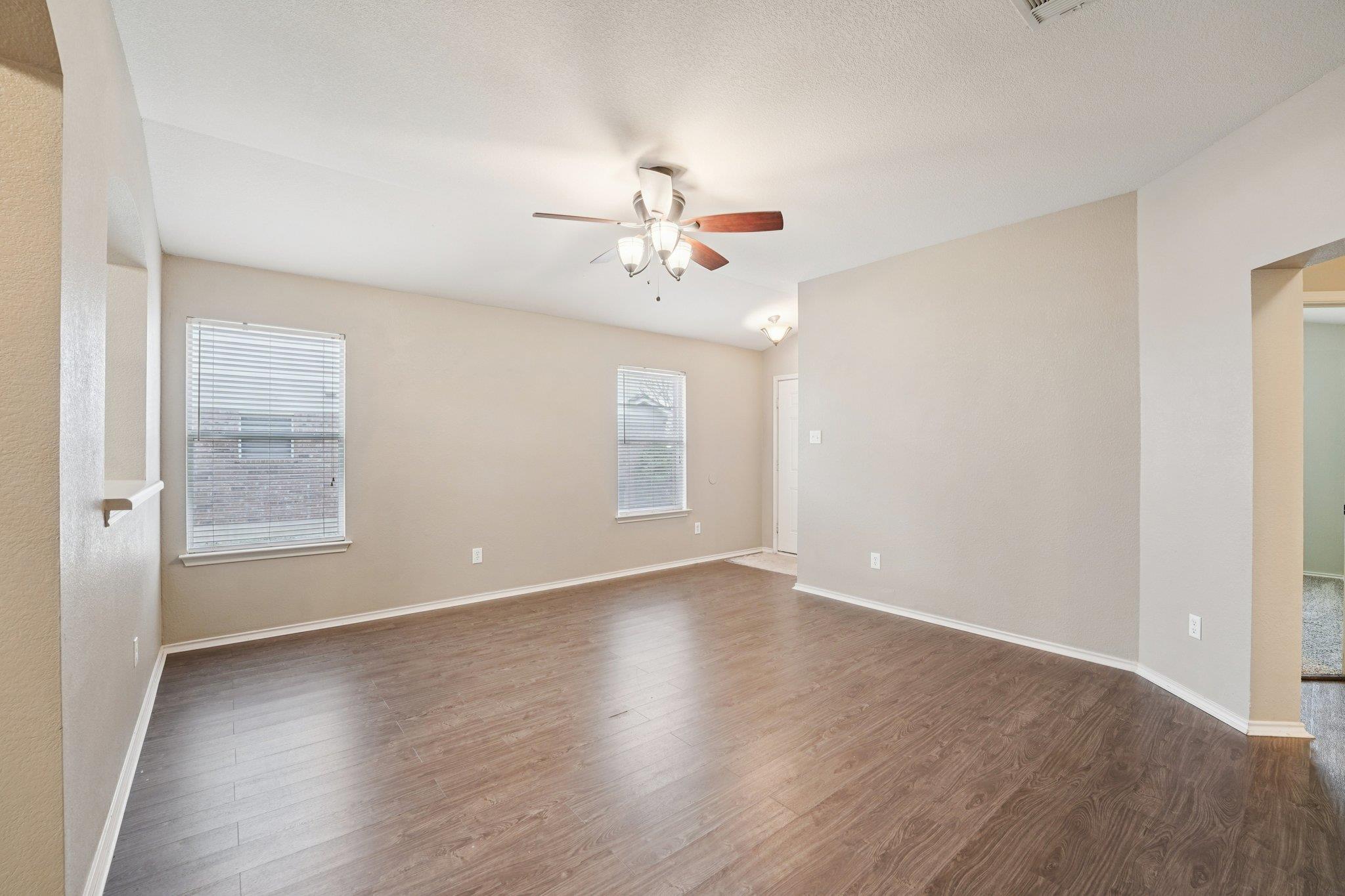 1115 Whitley Dr, Leander, TX 78641