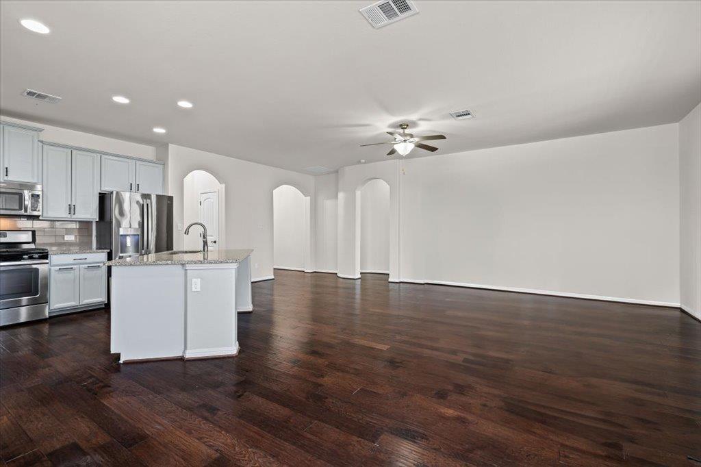 2721 Garlic Creek Dr, Buda, TX 78610