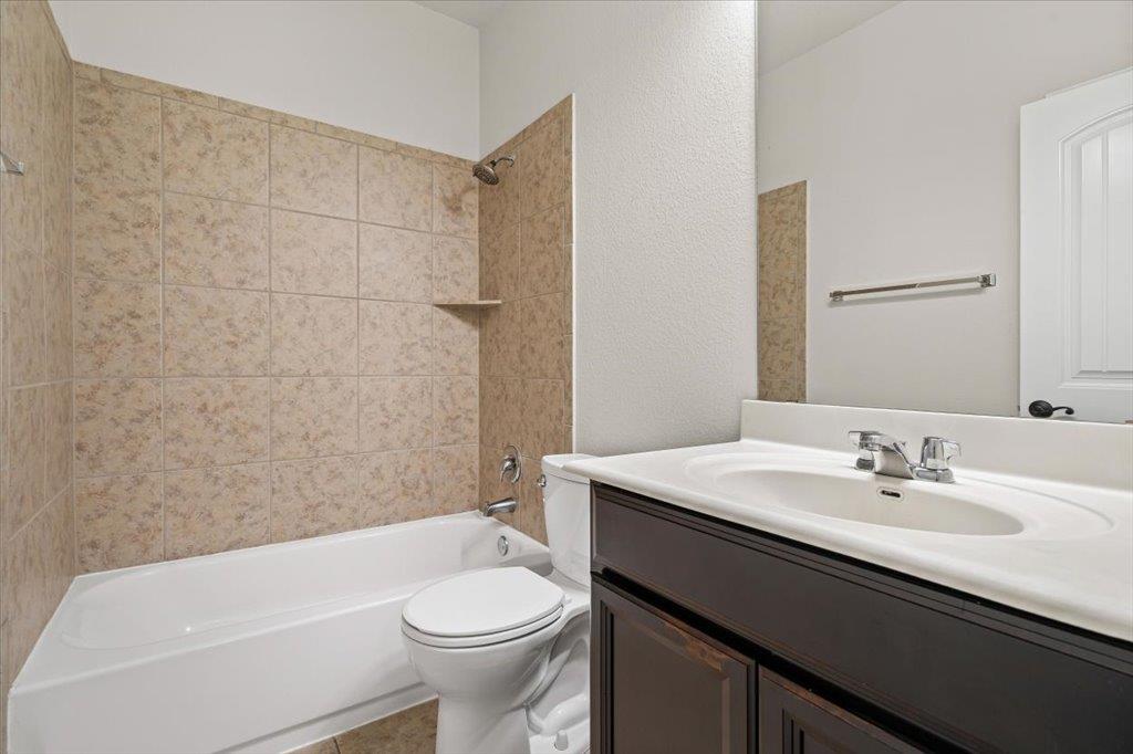 2721 Garlic Creek Dr, Buda, TX 78610