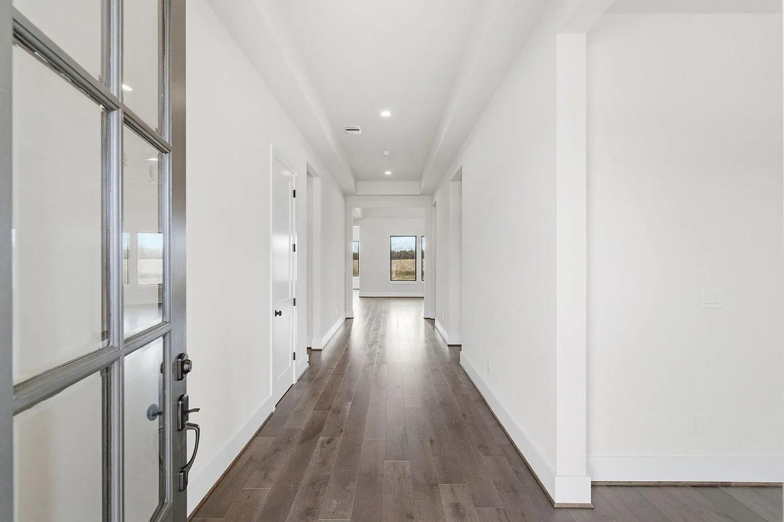 106 Hydrangea Dr, Smithville, TX 78957