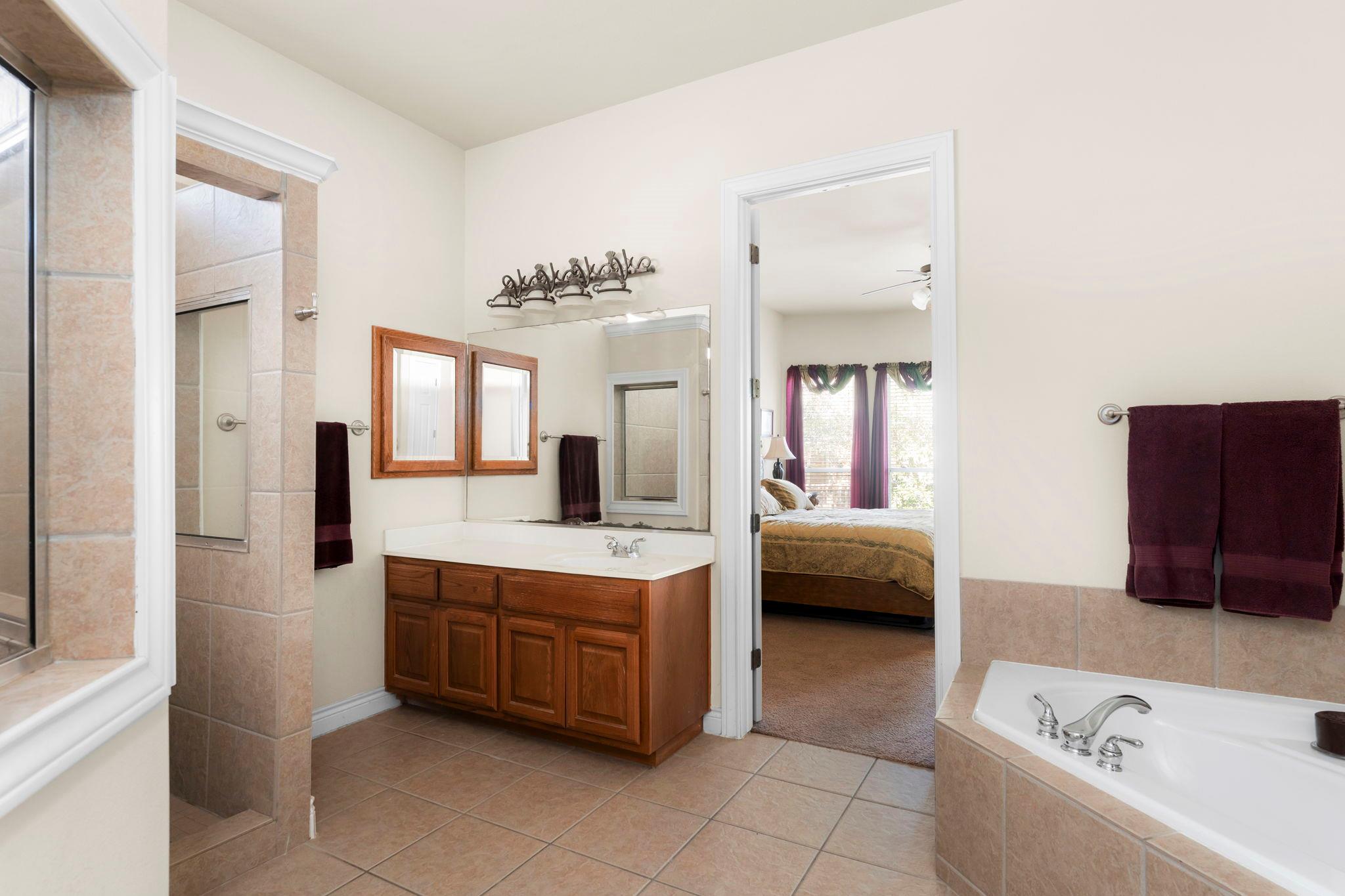 10901 Doswell Cv, Austin, TX 78739