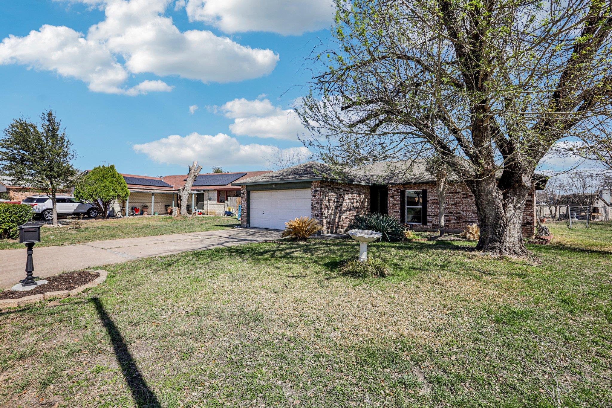 1107 Long Meadow Dr, Round Rock, TX 78664