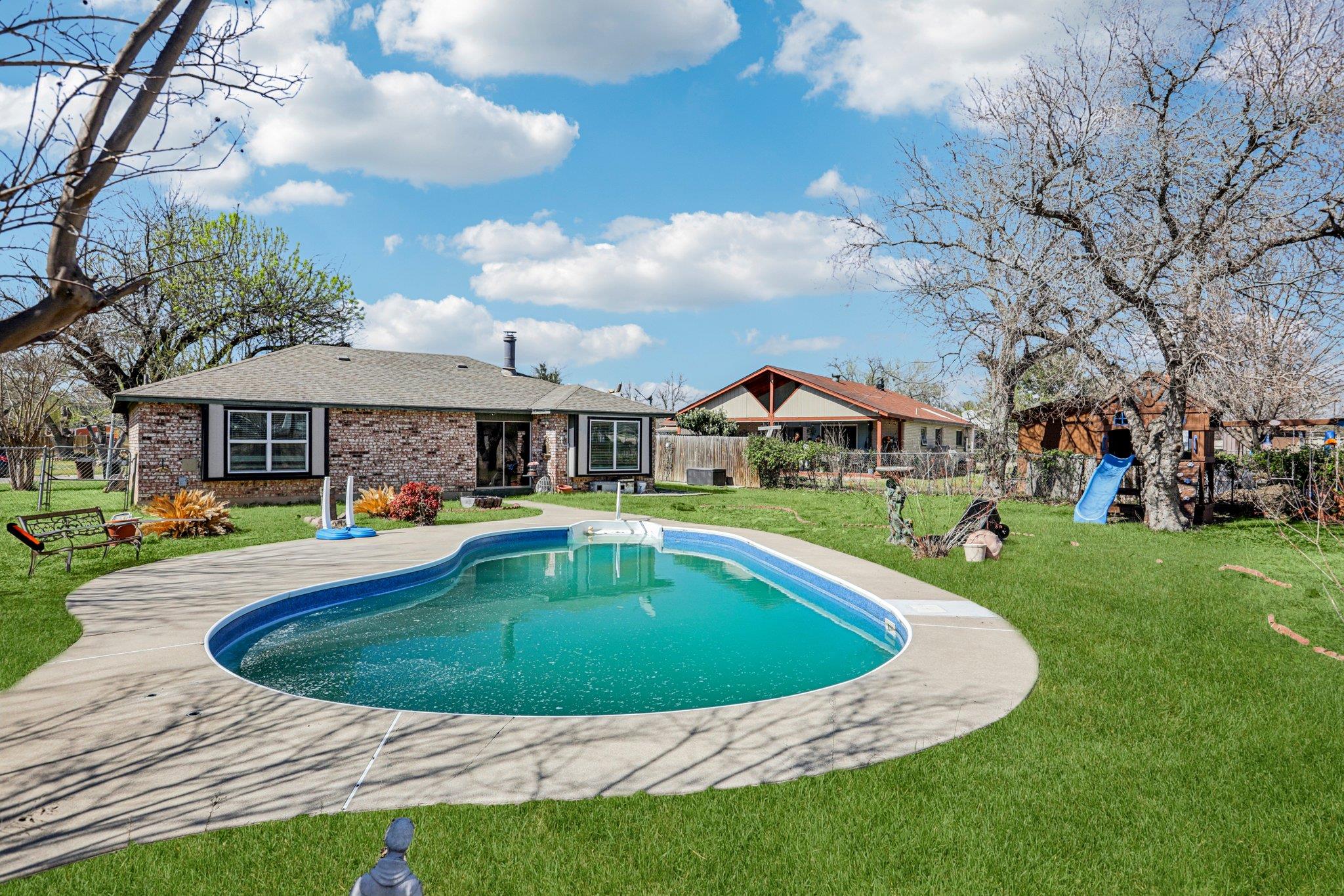 1107 Long Meadow Dr, Round Rock, TX 78664