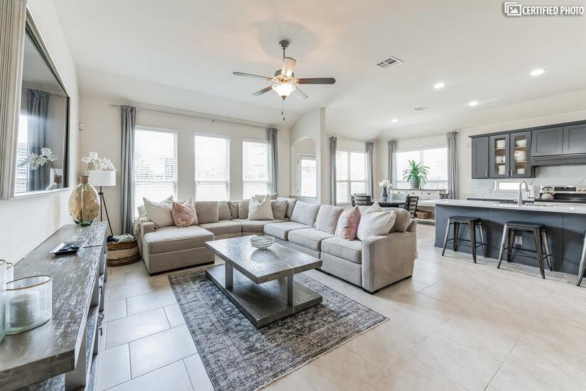 920 Arvada Dr, Leander, TX 78641