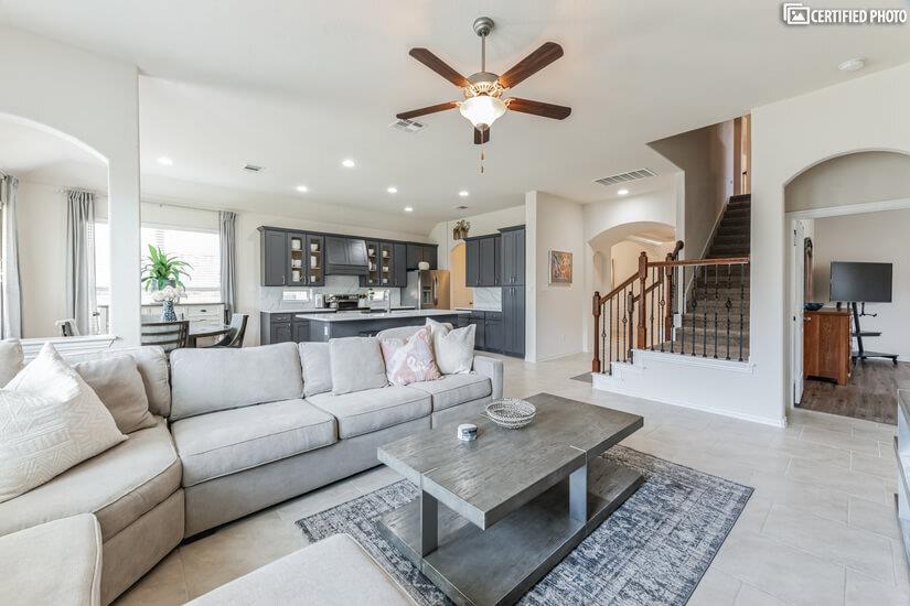 920 Arvada Dr, Leander, TX 78641