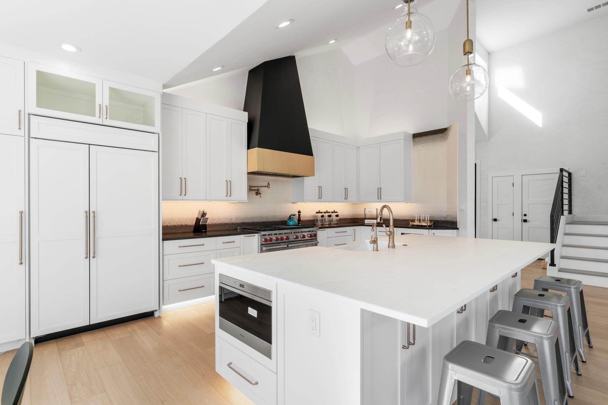 701 Furlong Dr, Austin, TX 78746