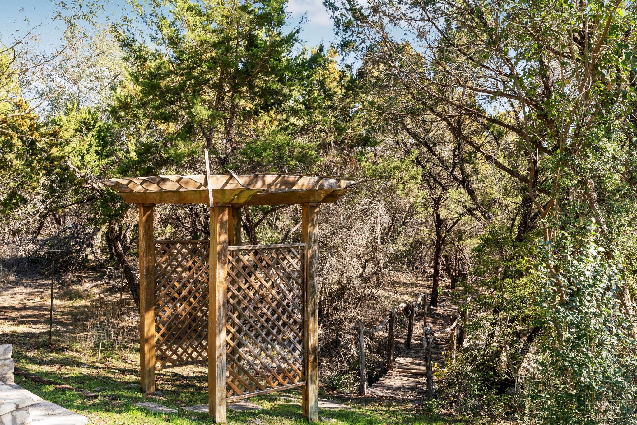 701 Furlong Dr, Austin, TX 78746