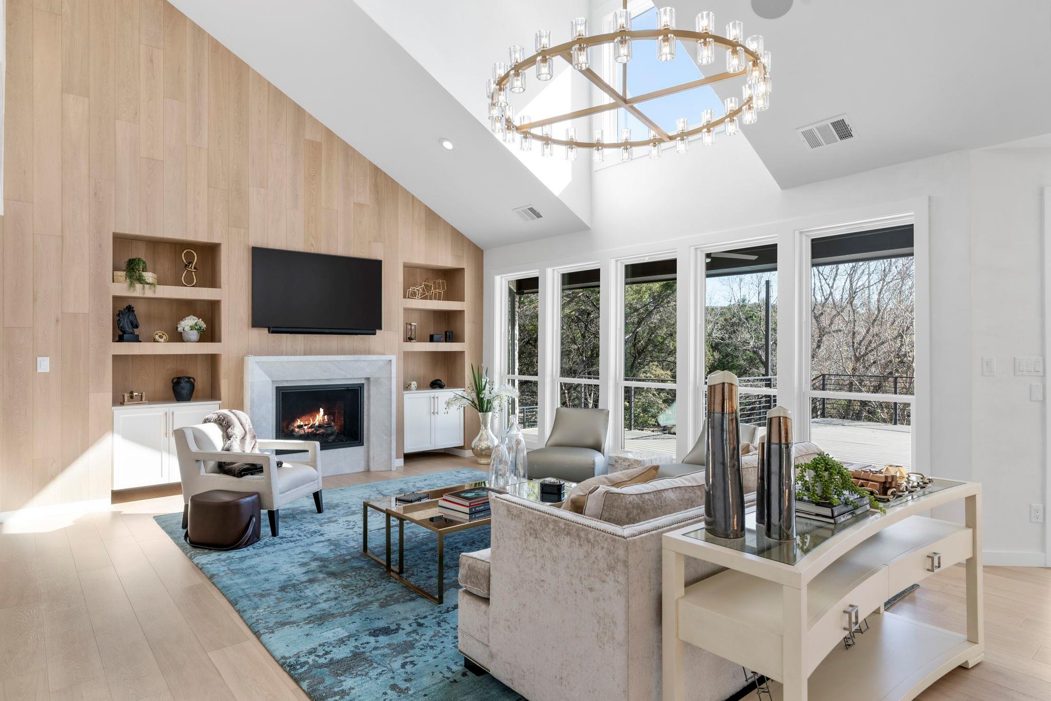 701 Furlong Dr, Austin, TX 78746