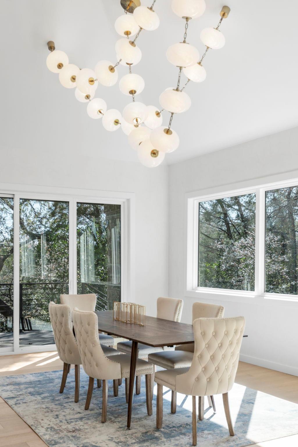 701 Furlong Dr, Austin, TX 78746