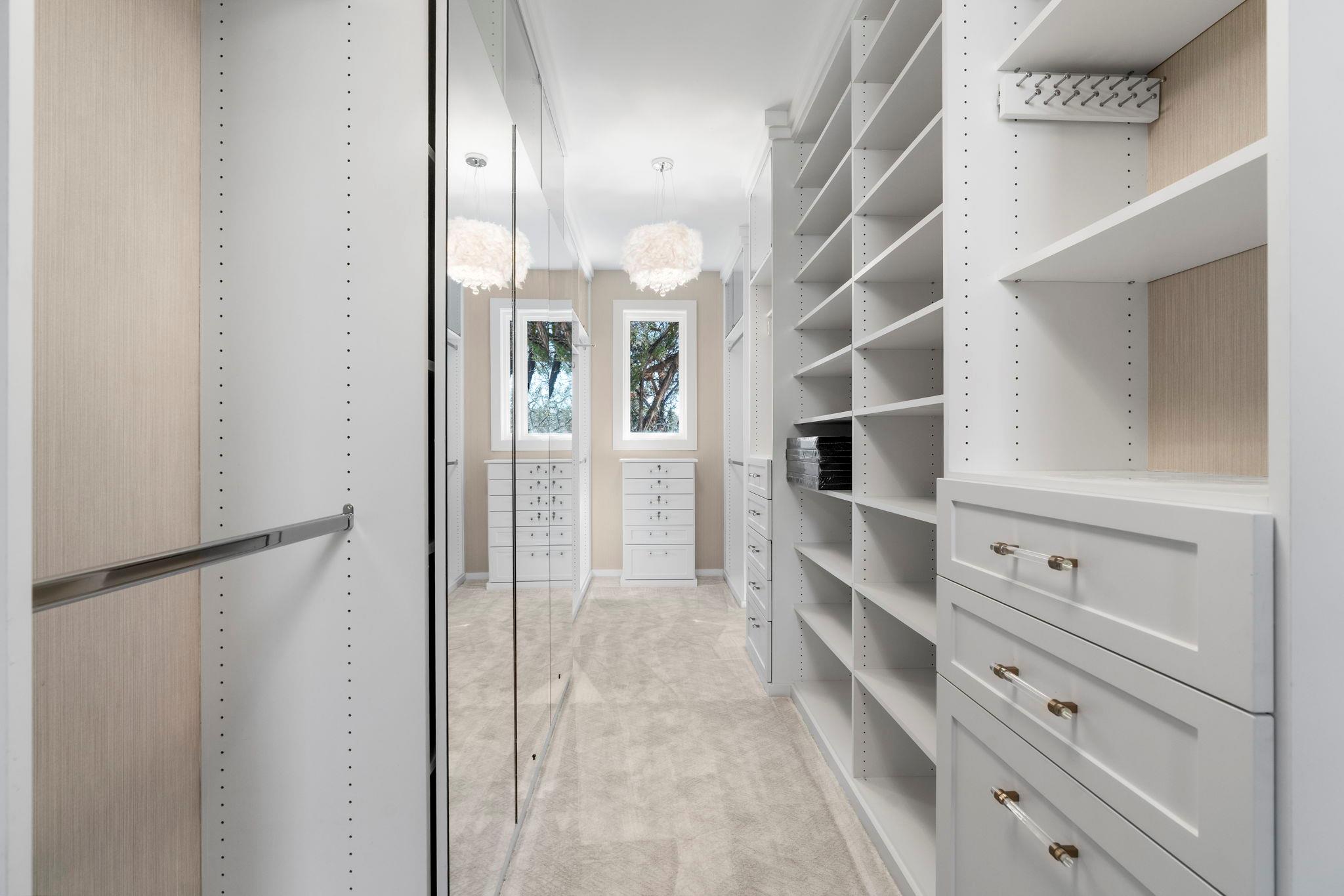 701 Furlong Dr, Austin, TX 78746