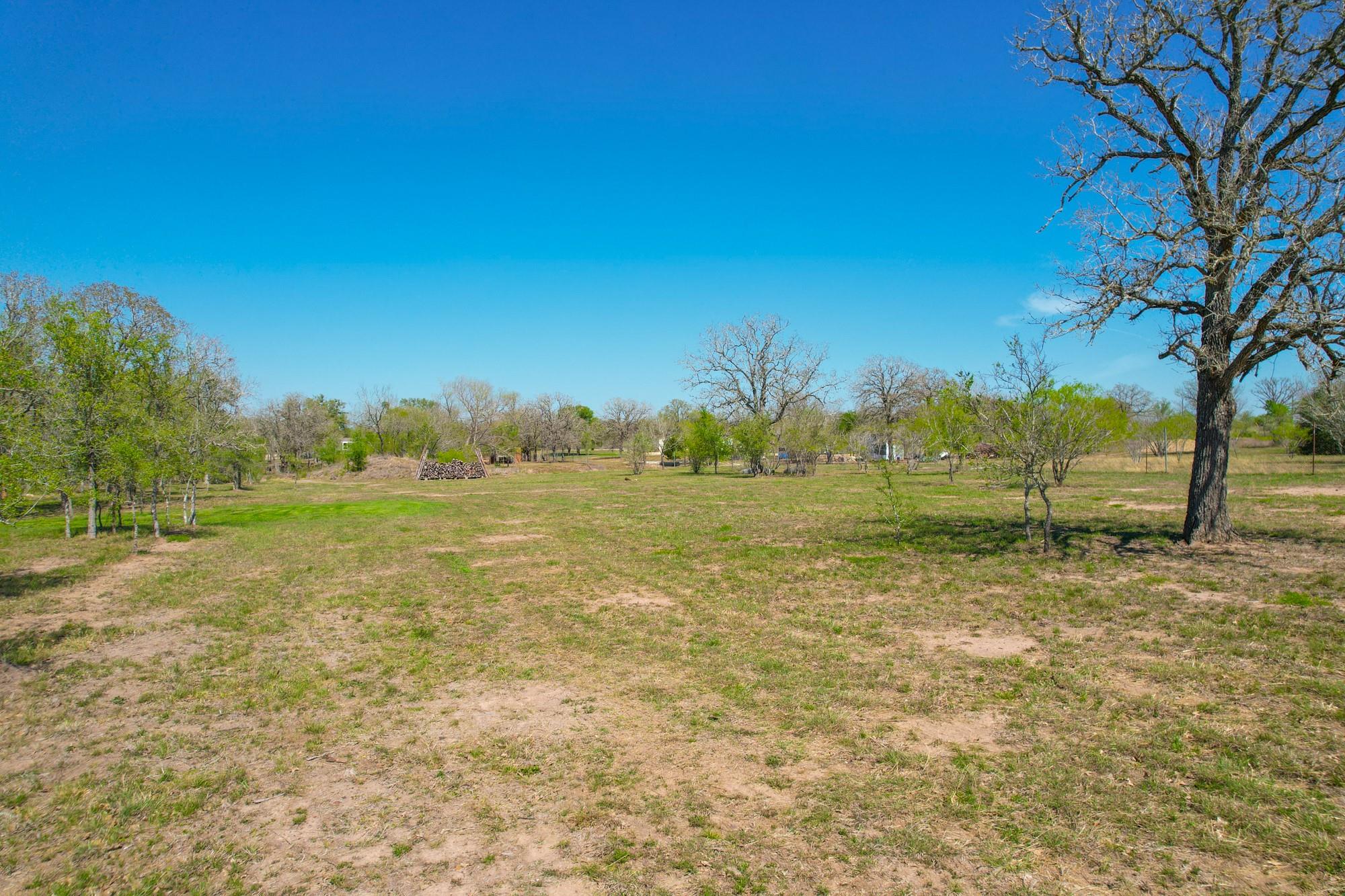 6739 Taylorsville Rd, Dale, TX 78616