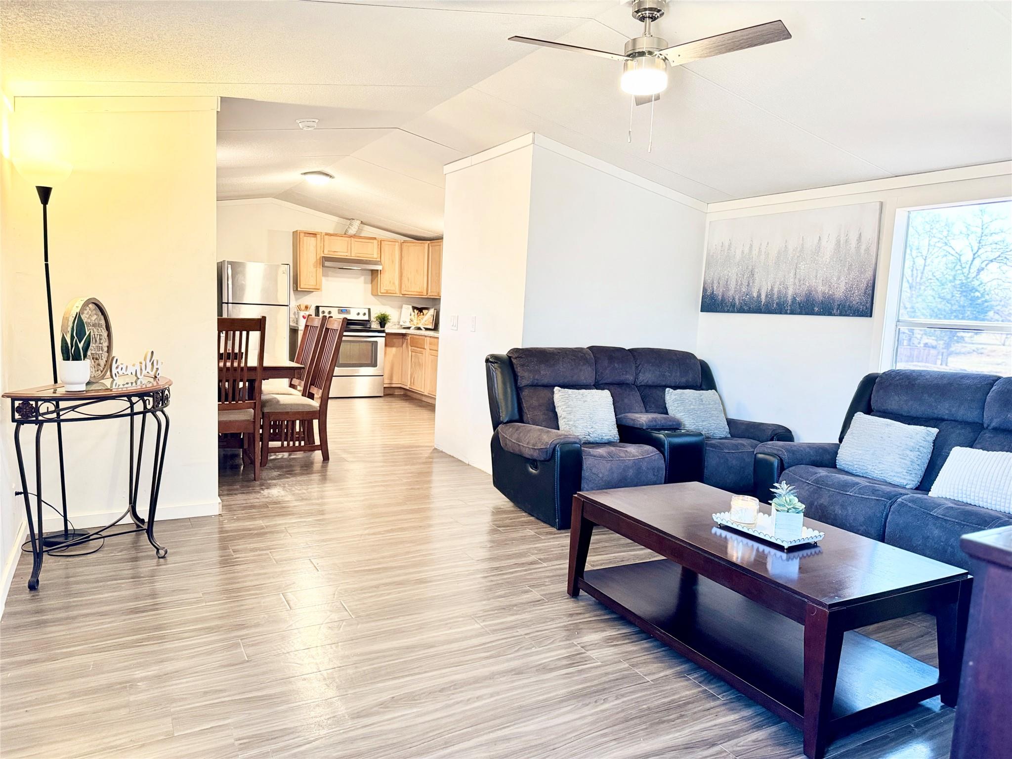 6739 Taylorsville Rd, Dale, TX 78616